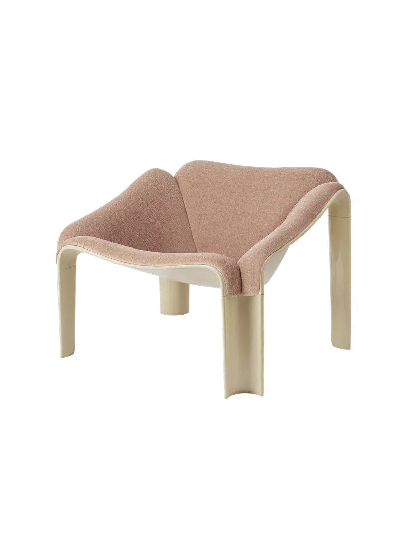 F300 Lounge Chair van GUBI in Belsuede Special FR, Dedar (132, Standard), Pastel Green – productfoto
