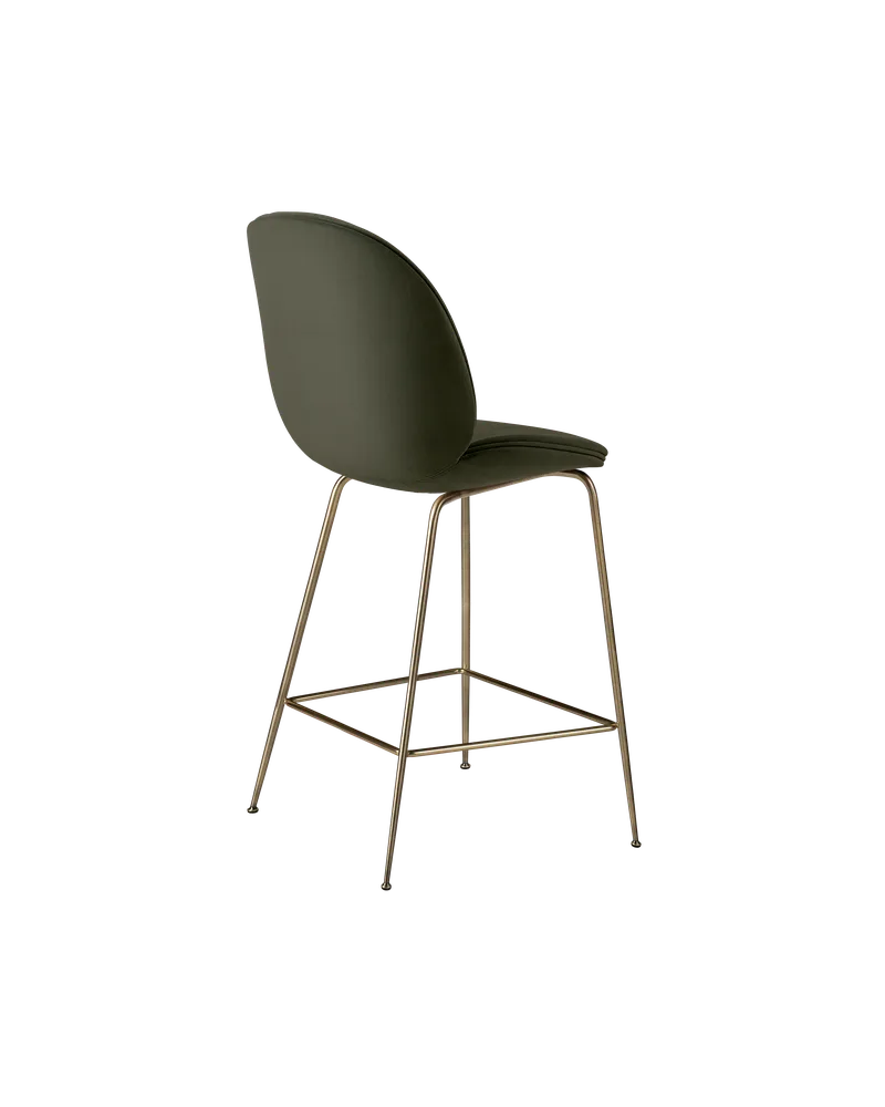 Beetle Counter Chair, Fully Upholstered de GUBI en Conic base, Antique Brass, Sunday, Dedar (018, Standard) – photo du produit 1 sur 4