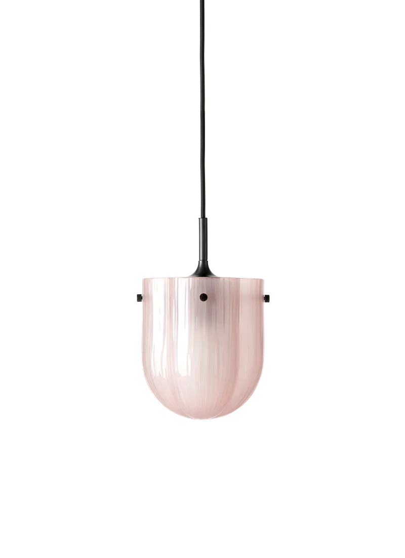 Seine Pendant by GUBI in Coral, Antique brass, EU – product photo