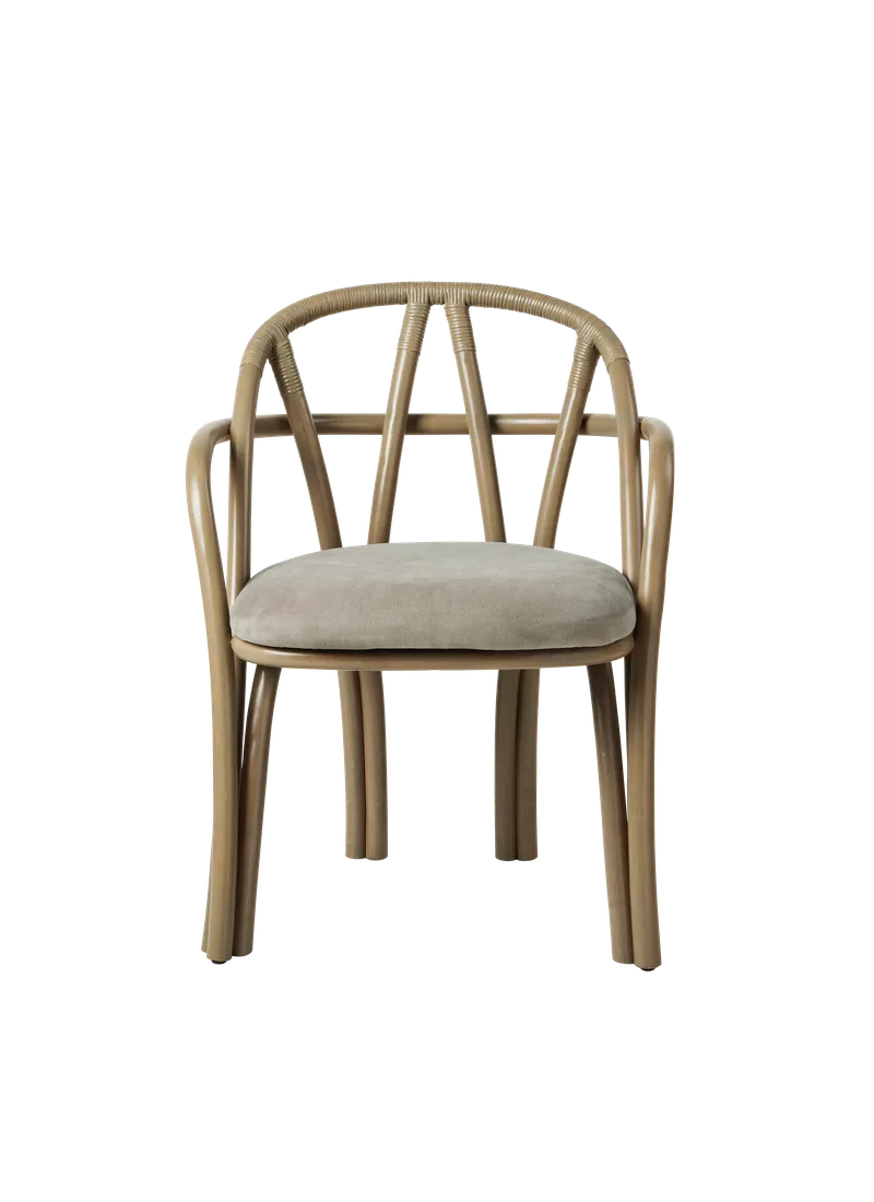 Bistra Dining Armchair van GUBI in Fustagno, GUBI (003, Standard), Olive Stained Rattan – productfoto 5 van 7