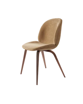 Beetle Dining Chair, Fully Upholstered von GUBI in Belsuede Special FR, Dedar (003, Standard), Wood base, American Walnut – Produktfoto 5 von 5