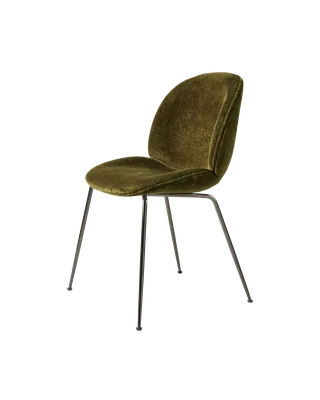 Beetle Dining Chair, Fully Upholstered van GUBI in Mumble, Glamour Group (40, Standard), Conic base, Black Chrome – productfoto 5 van 5