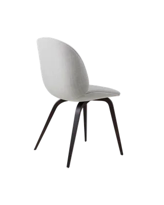 Beetle Dining Chair, Fully Upholstered van GUBI in Remix 3, Kvadrat (123, Standard), Wood base, Smoked Oak – productfoto 4 van 5