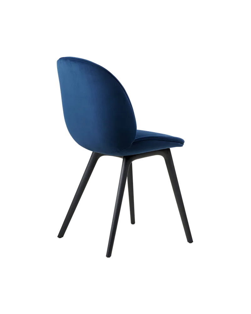 Beetle Dining Chair, Fully Upholstered von GUBI in Sunday, Dedar (003, Standard), Plastic base, Black – Produktfoto 3 von 5