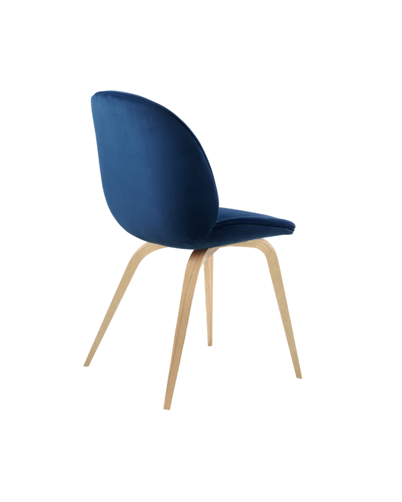 Beetle Dining Chair, Fully Upholstered von GUBI in Sunday, Dedar (003, Standard), Wood base, Oak Semi Matt Lacquered – Produktfoto 2 von 5