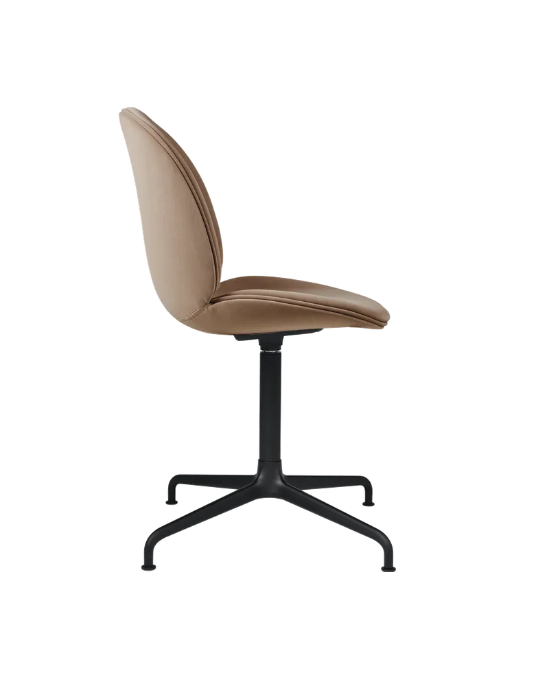Beetle Meeting Chair, Fully Upholstered by GUBI in Sunday, Dedar (034, Standard), 4-star base, Matt Black – product photo 1 of 5
