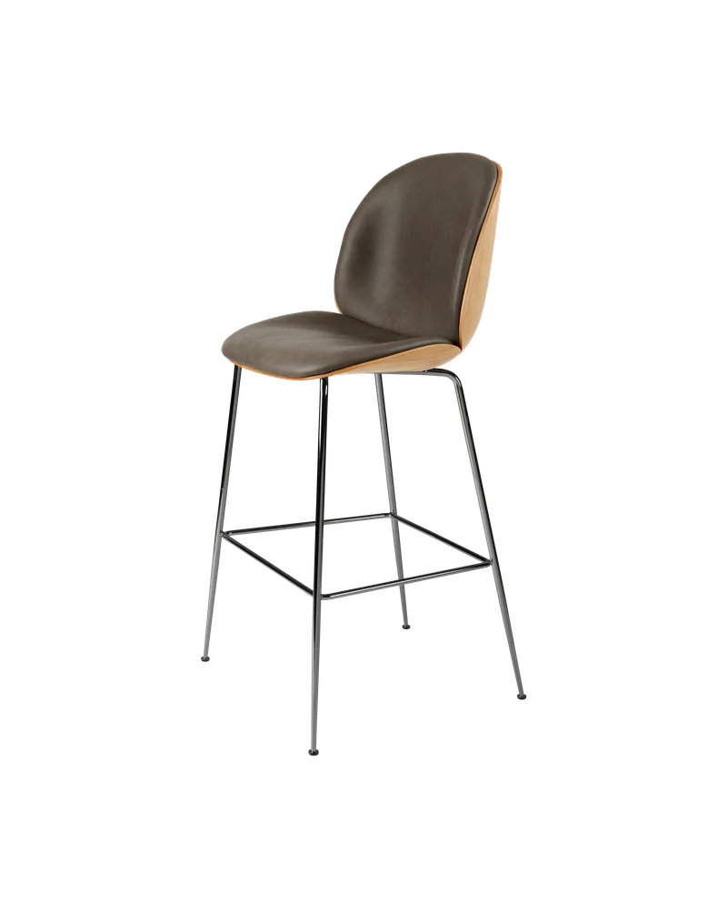 Beetle Bar Chair, 3D Veneer & Front Upholstered van GUBI in Soft Leather, GUBI (Gray, Standard), Oak Semi Matt Lacquered, Black Chrome – productfoto 4 van 4