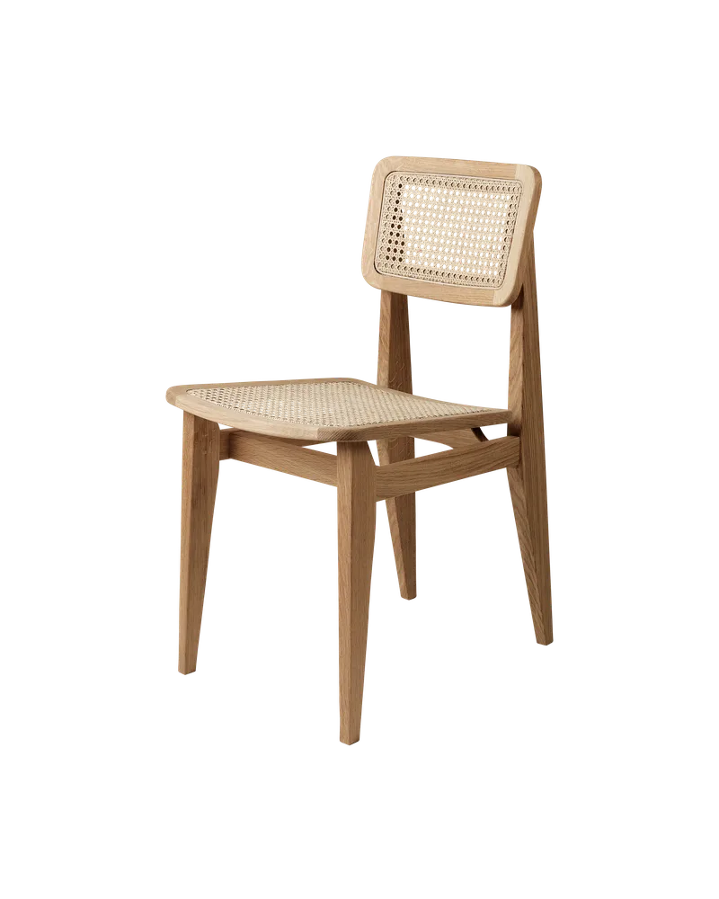 C-Chair Dining Chair van GUBI in Oak Oiled, All French Cane – productfoto