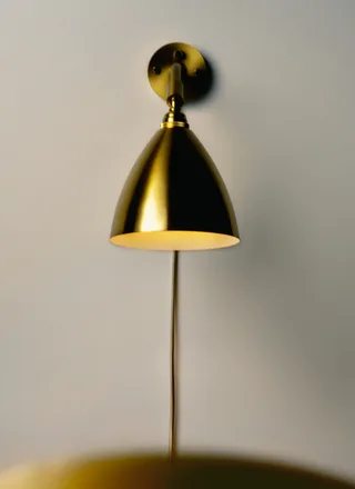 Bestlite BL7 Wall Lamp by GUBI in Shiny Brass, Brass, EU – interior photo 3 of 4