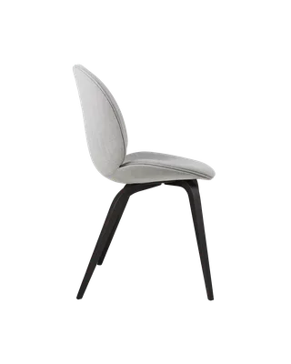 Beetle Dining Chair, Fully Upholstered von GUBI in Remix 3, Kvadrat (123, Standard), Wood base, Black Stained Beech – Produktfoto 2 von 5