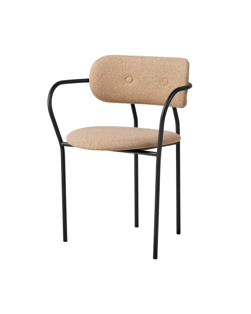 Coco Dining Armchair, Fully Upholstered von GUBI in Around Bouclé, Dedar (004, Standard), Matt Black – Produktfoto