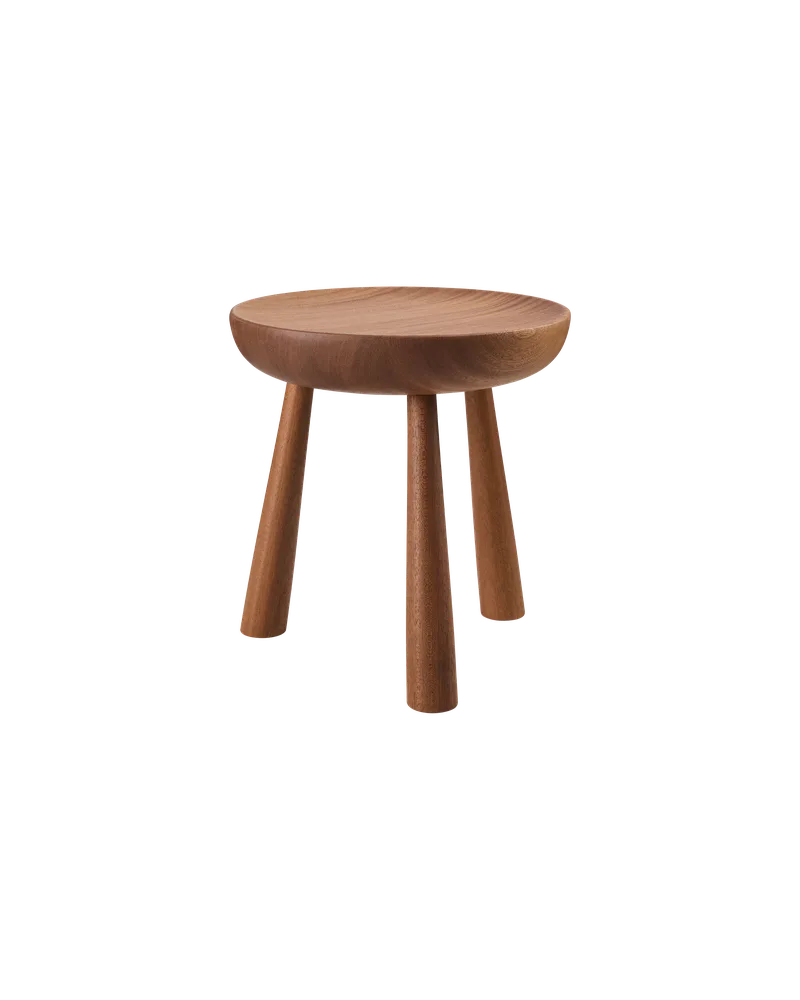 Totto Stool von GUBI in Lacquered Sapelli – Produktfoto