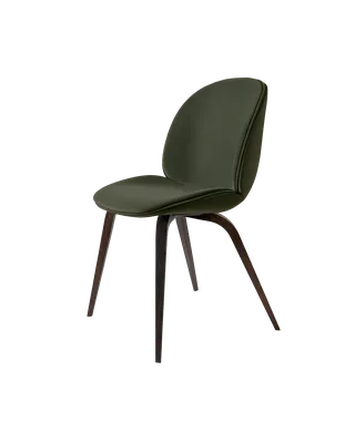 Beetle Dining Chair, Fully Upholstered von GUBI in Sunday, Dedar (018, Standard), Wood base, Smoked Oak – Produktfoto 5 von 5