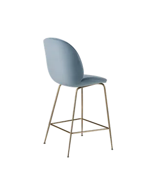 Beetle Counter Chair, Fully Upholstered de GUBI en Conic base, Antique Brass, Sunday, Dedar (002, Standard) – photo du produit 2 sur 4
