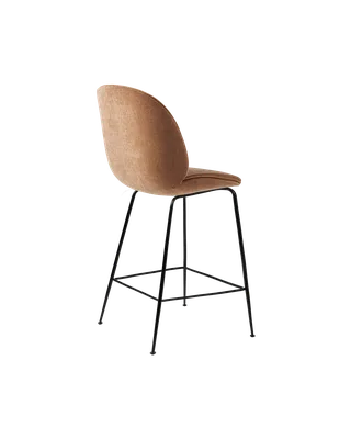 Beetle Counter Chair, Fully Upholstered de GUBI en Conic base, Matt Black, Belsuede Special FR, Dedar (132, Standard) – photo du produit 2 sur 4