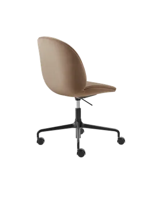 Beetle Meeting Chair, Fully Upholstered by GUBI in Sunday, Dedar (034, Standard), Height adjustable 4-star base w. castors, Matt Black – product photo 2 of 5