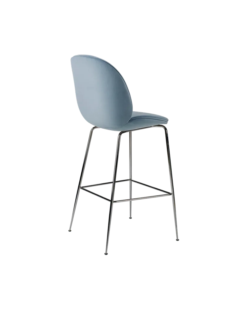Beetle Bar Chair, Fully Upholstered von GUBI in Sunday, Dedar (002, Standard), Black Chrome, Conic base – Produktfoto 1 von 4