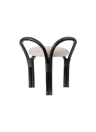 Bistra Stool von GUBI in Fustagno, GUBI (001, Standard), Ebony Painted Rattan – Produktfoto 2 von 3
