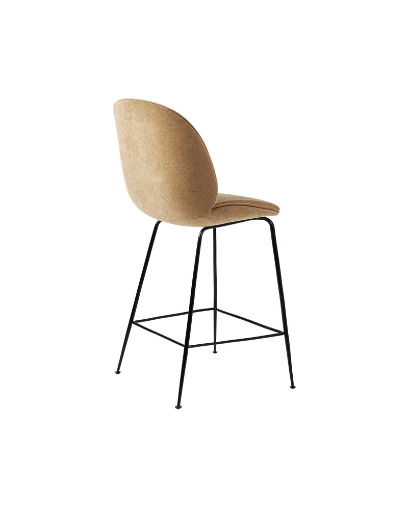 Beetle Counter Chair, Fully Upholstered de GUBI en Conic base, Matt Black, Belsuede Special FR, Dedar (003, Standard) – photo du produit 2 sur 4