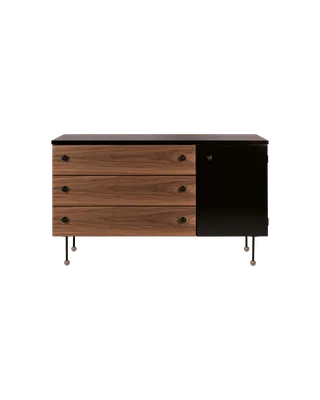 62 Sideboard von GUBI in 3 drawer, Walnut / Black – Produktfoto 1 von 5