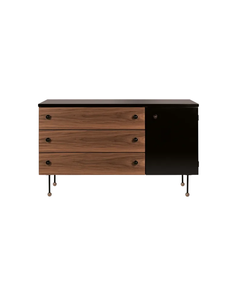 62 Sideboard von GUBI in 3 drawer, Walnut / Black – Produktfoto 1 von 5