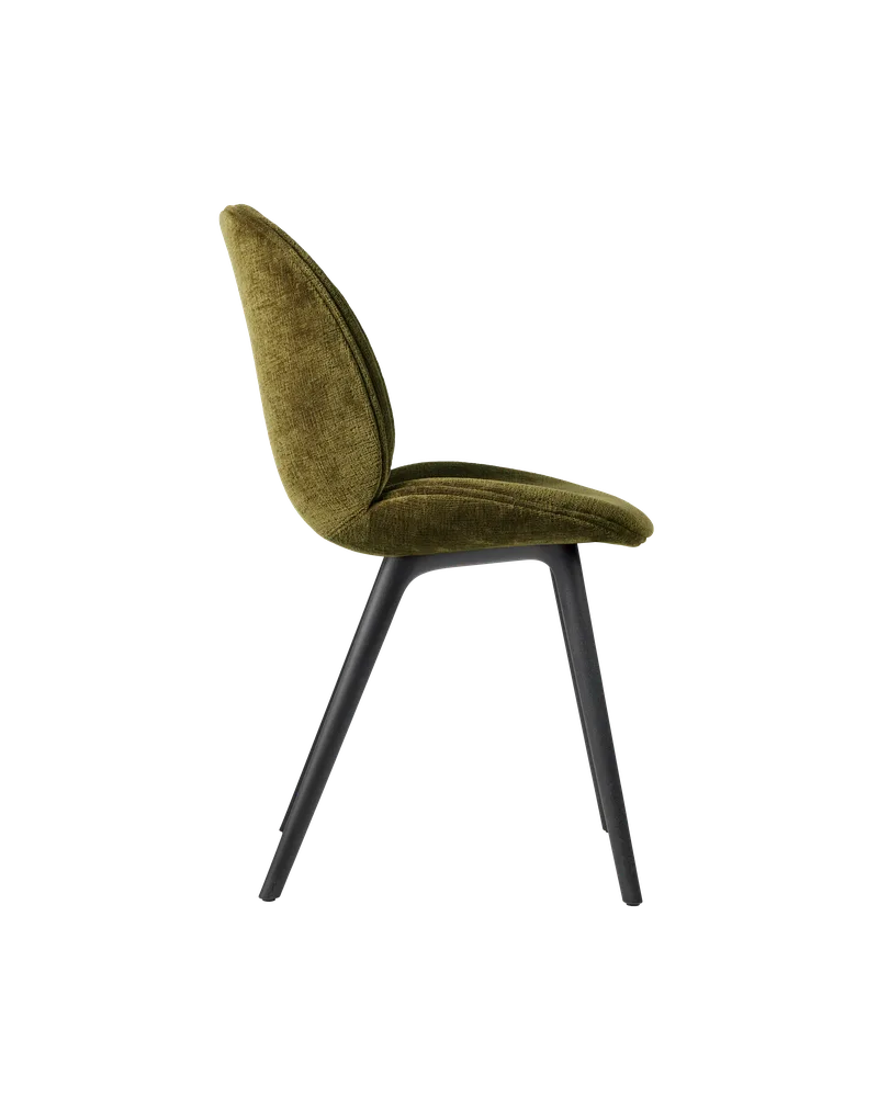 Beetle Dining Chair, Fully Upholstered von GUBI in Mumble, Glamour Group (40, Standard), Plastic base, Black – Produktfoto 2 von 5