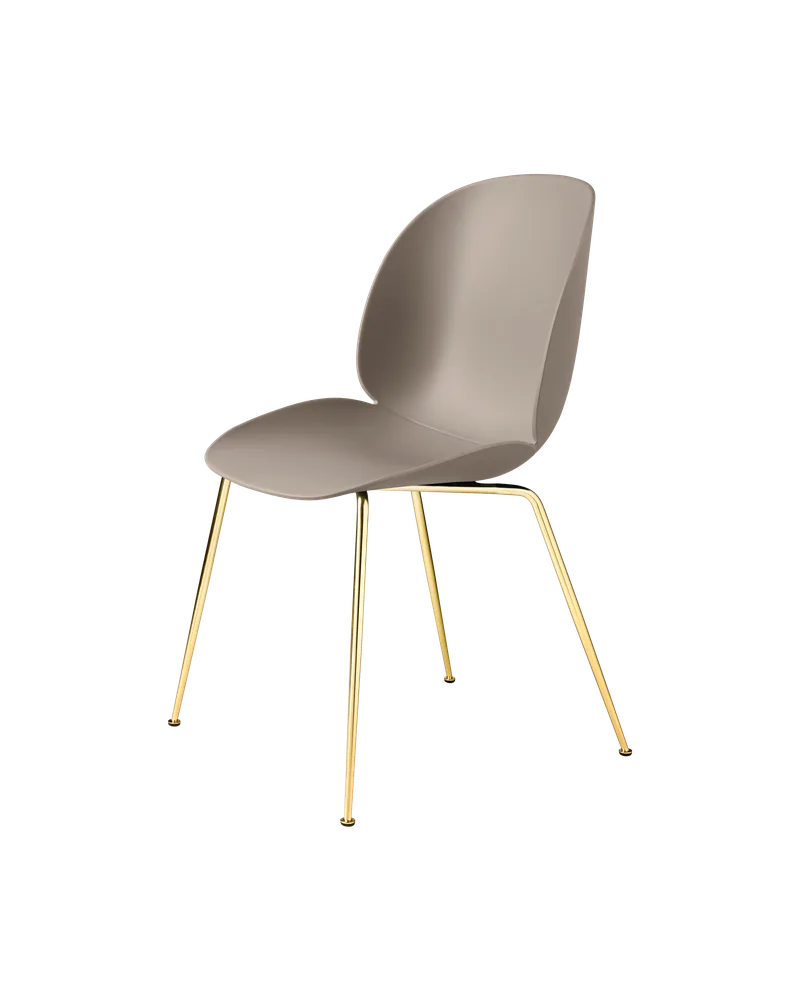 Beetle Dining Chair, Un-Upholstered von GUBI in New Beige, Conic base, Brass Semi Matt – Produktfoto 3 von 3