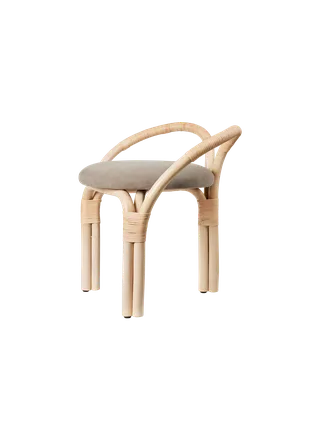 Bistra Stool de GUBI en Fustagno, GUBI (002, Standard), Natural Lacquered Rattan – photo du produit 3 sur 3
