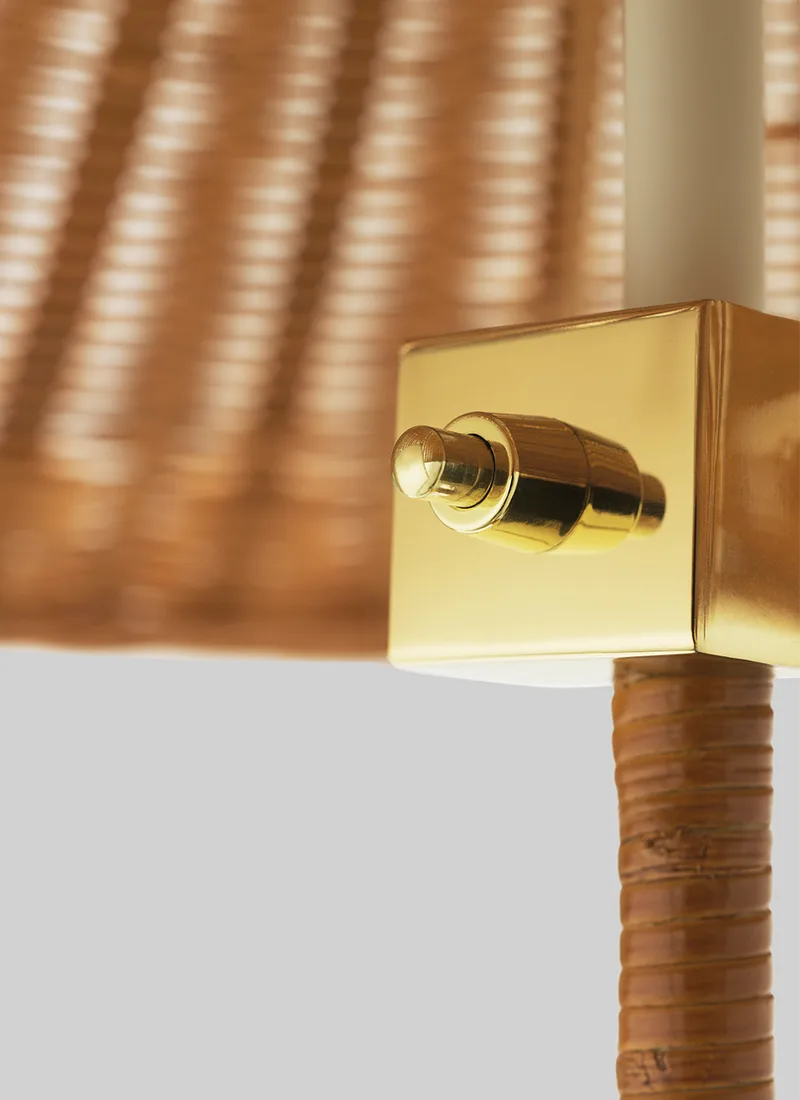 9602 Floor Lamp van GUBI in Wicker Willow, Brass, EU – sfeerfoto 2 van 7