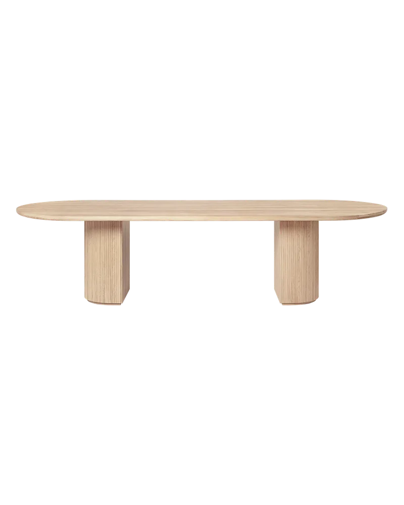 Moon Dining Table, Elliptical de GUBI en Solid Oak Soap Treated, Solid Oak Soap Treated, 290 × 105 cm – photo du produit