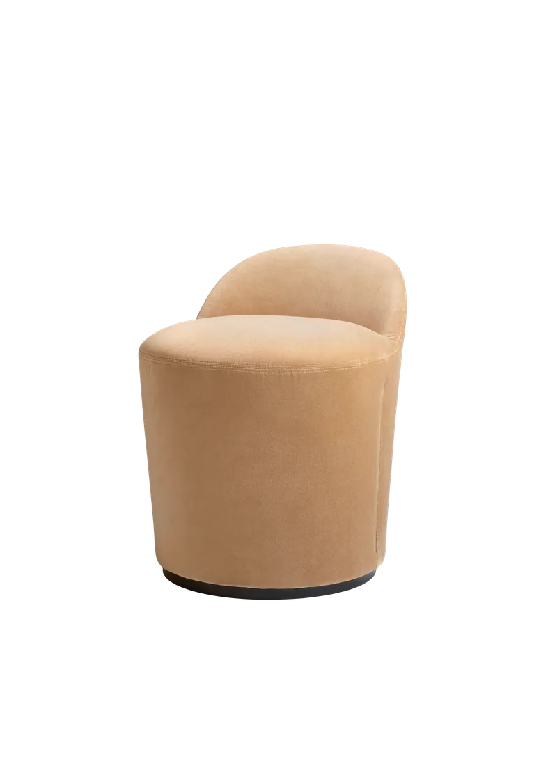Tail Dining Chair, Low back van GUBI in Black Semi Matt Base – productfoto