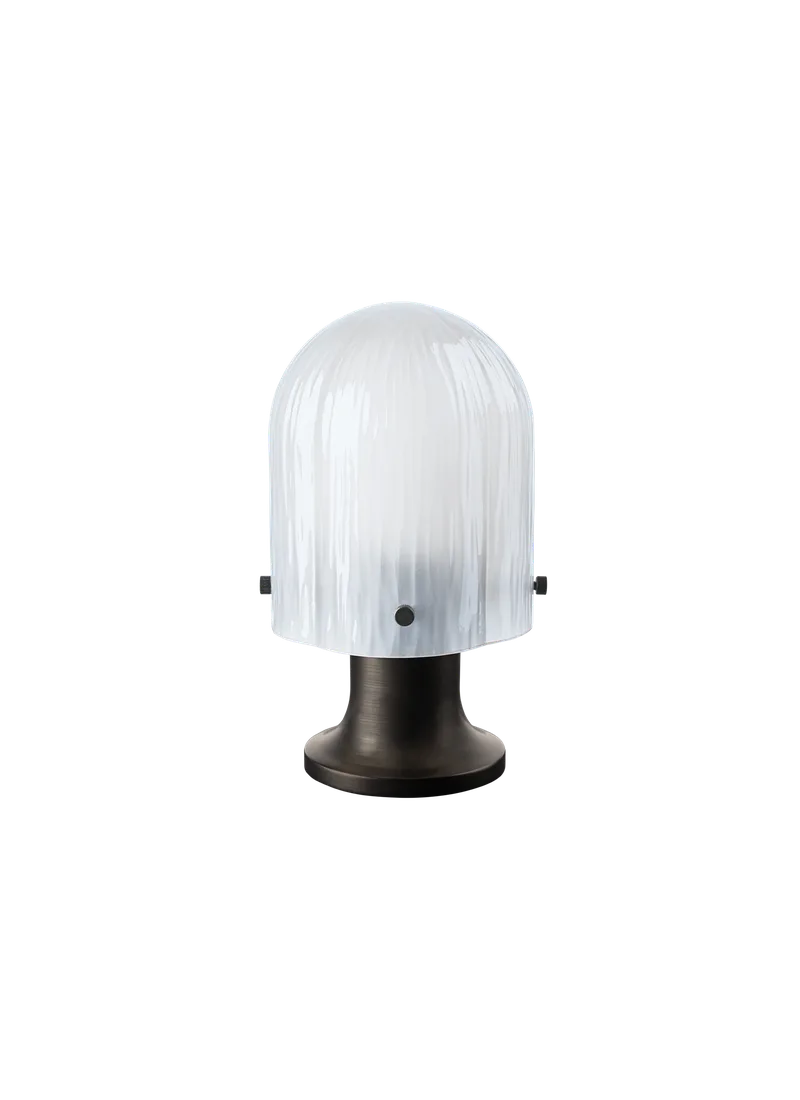 Seine Portable Lamp by GUBI in White, Antique brass – product photo