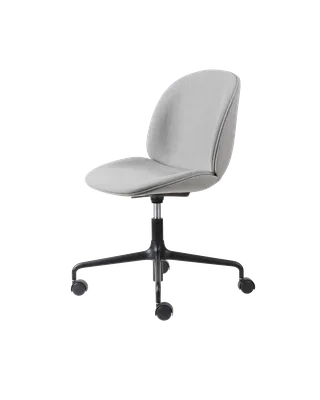 Beetle Meeting Chair, Fully Upholstered von GUBI in Remix 3, Kvadrat (123, Standard), Height adjustable 4-star base w. castors, Matt Black – Produktfoto 5 von 5