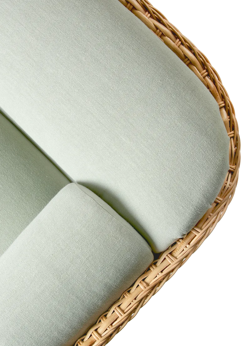 Basket Sofa van GUBI in Drive, Glamour Group (1115, Standard), 2 seater, Rattan – sfeerfoto 6 van 10