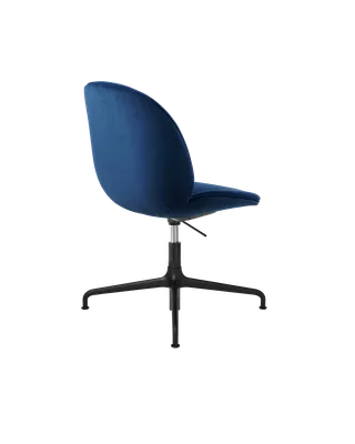 Beetle Meeting Chair, Fully Upholstered van GUBI in Sunday, Dedar (003, Standard), Height adjustable 4-star base, Matt Black – productfoto 2 van 5
