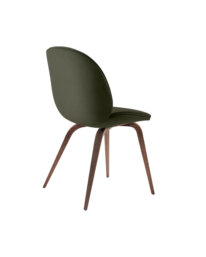 Beetle Dining Chair, Fully Upholstered von GUBI in Sunday, Dedar (018, Standard), Conic base, American Walnut – Produktfoto 4 von 5