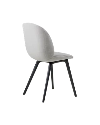 Beetle Dining Chair, Fully Upholstered von GUBI in Remix 3, Kvadrat (123, Standard), Plastic base, Black – Produktfoto 3 von 5