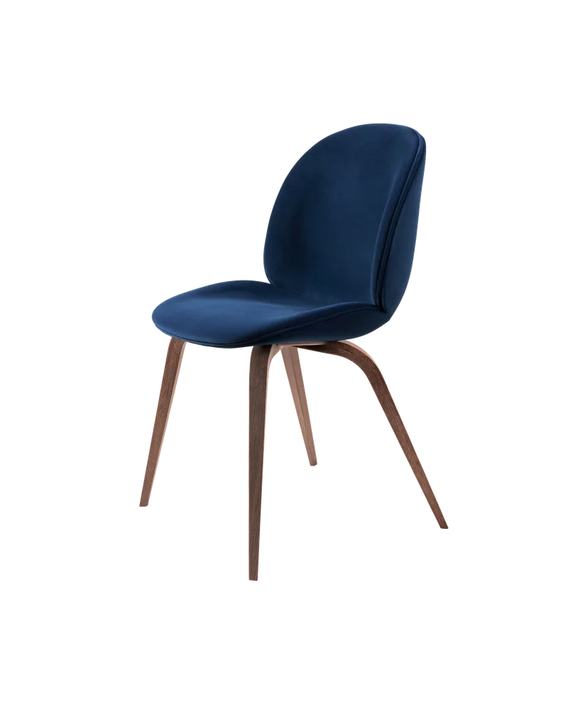 Beetle Dining Chair, Fully Upholstered von GUBI in Sunday, Dedar (003, Standard), Wood base, American Walnut – Produktfoto 5 von 5