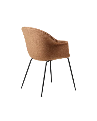 Bat Dining Chair, Fully Upholstered van GUBI in Around Bouclé, Dedar (032, Standard), Conic base, Black – productfoto 3 van 4