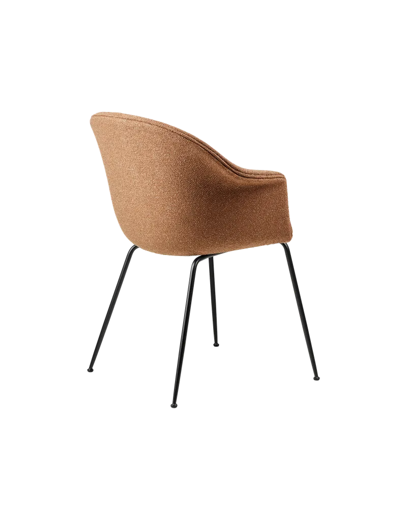 Bat Dining Chair, Fully Upholstered van GUBI in Around Bouclé, Dedar (032, Standard), Conic base, Black – productfoto 3 van 4