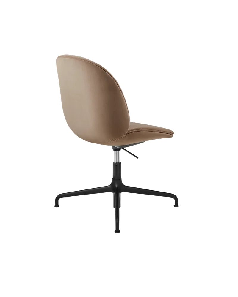 Beetle Meeting Chair, Fully Upholstered by GUBI in Sunday, Dedar (034, Standard), Height adjustable 4-star base, Matt Black – product photo 3 of 5