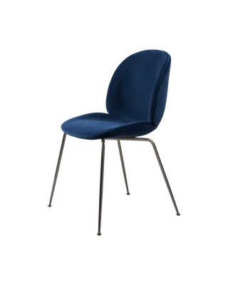 Beetle Dining Chair, Fully Upholstered von GUBI in Sunday, Dedar (003, Standard), Conic base, Black Chrome – Produktfoto 5 von 5