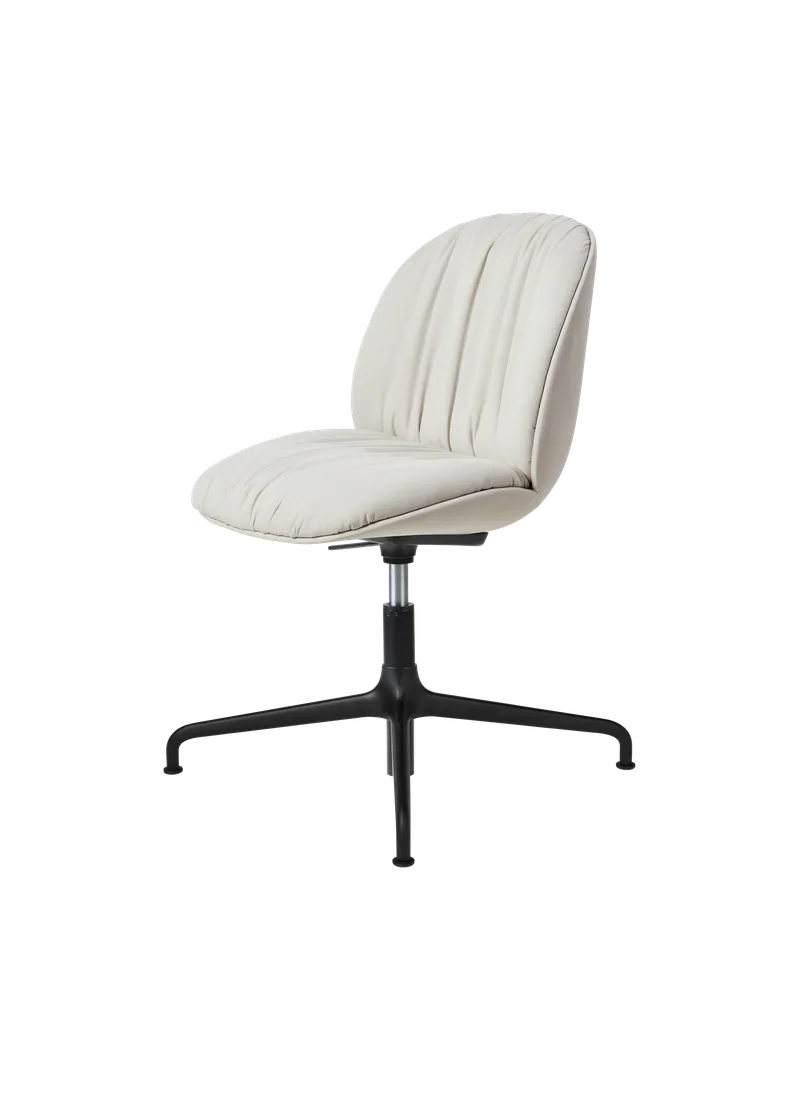 Beetle Soft Meeting Chair by GUBI in Reales, GUBI (001, Standard), Height adjustable 4-star base – product photo 3 of 3