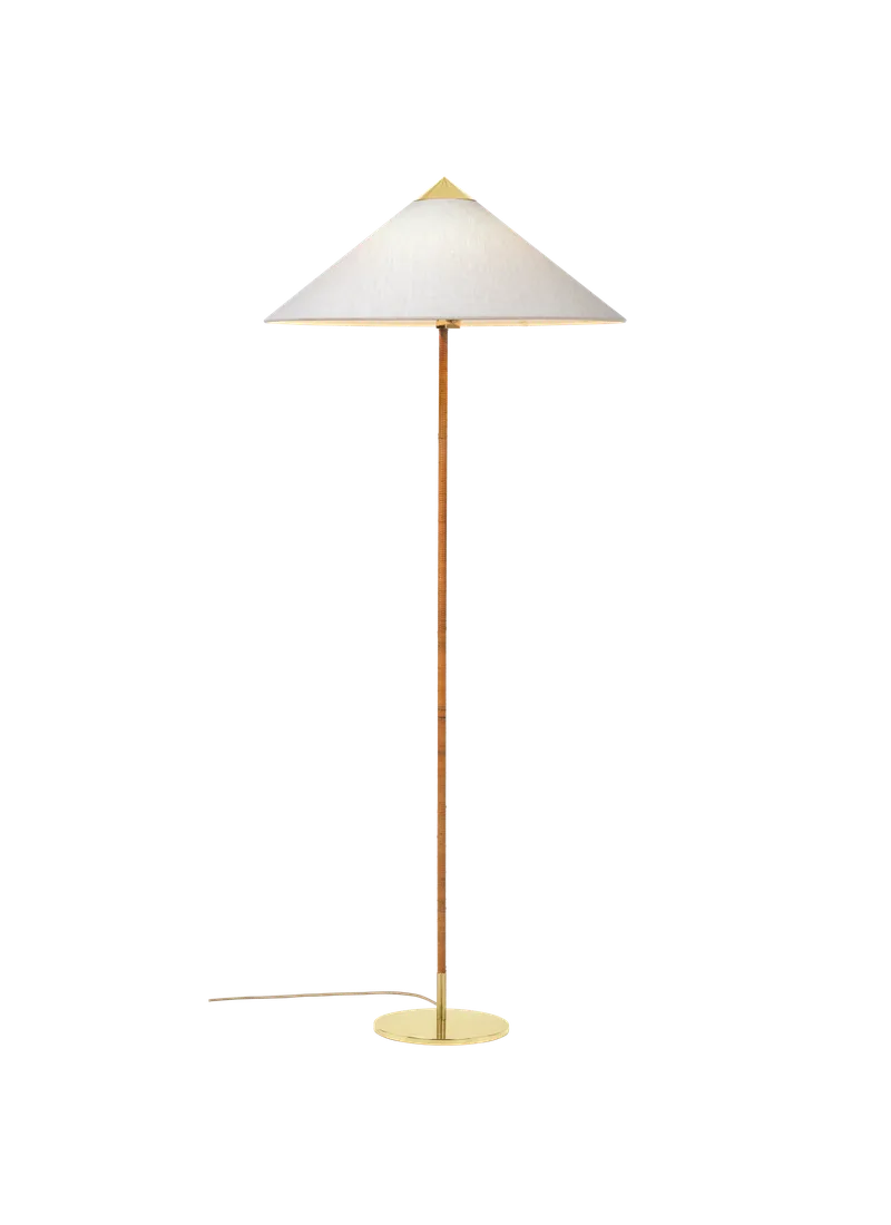 9602 Floor Lamp de GUBI en Canvas, Brass, EU – photo du produit 4 sur 4