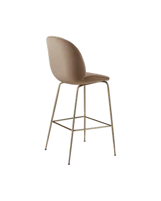 Beetle Bar Chair, Fully Upholstered von GUBI in Sunday, Dedar (034, Standard), Antique Brass, Conic base – Produktfoto 1 von 4
