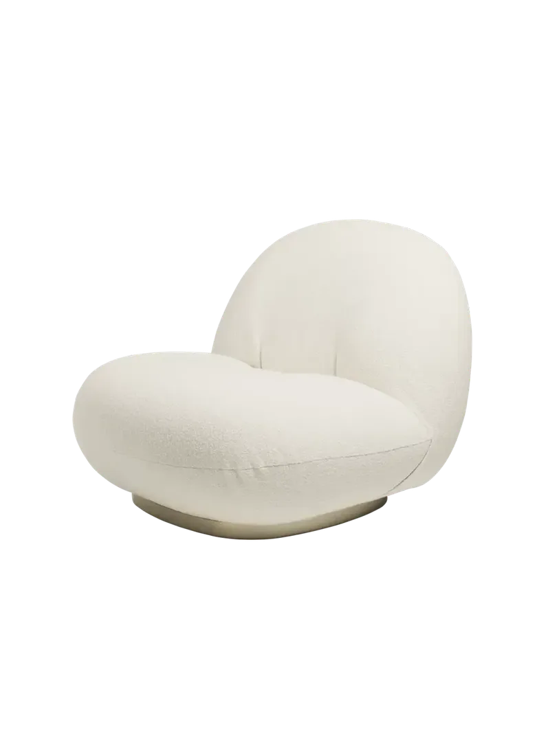 Pacha Lounge Chair by GUBI in Harp GUBI (24 Ivory), Fixed, Pearl Gold – product photo