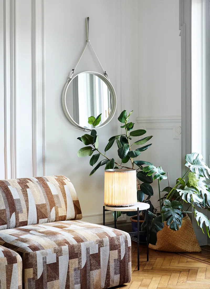 Adnet Wall Mirror, Circular by GUBI in Cream Leather, Ø58 cm – interior photo 2 of 4