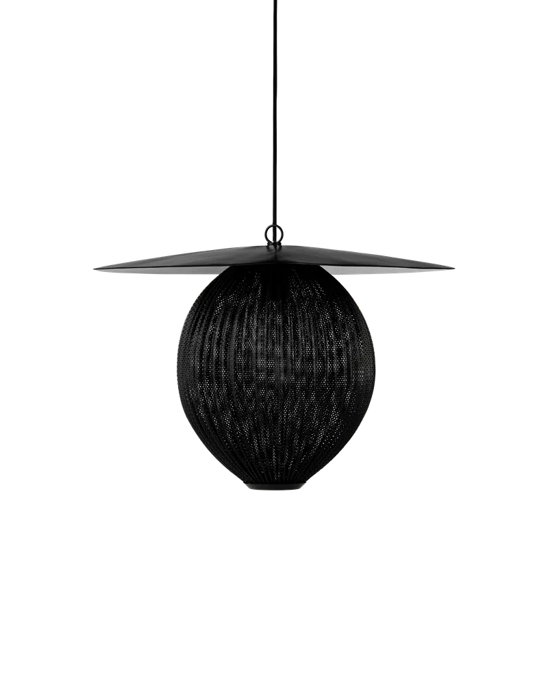 Satellite Pendant van GUBI in Soft Black Semi Matt, Ø27 × 38 cm, Black, EU – productfoto