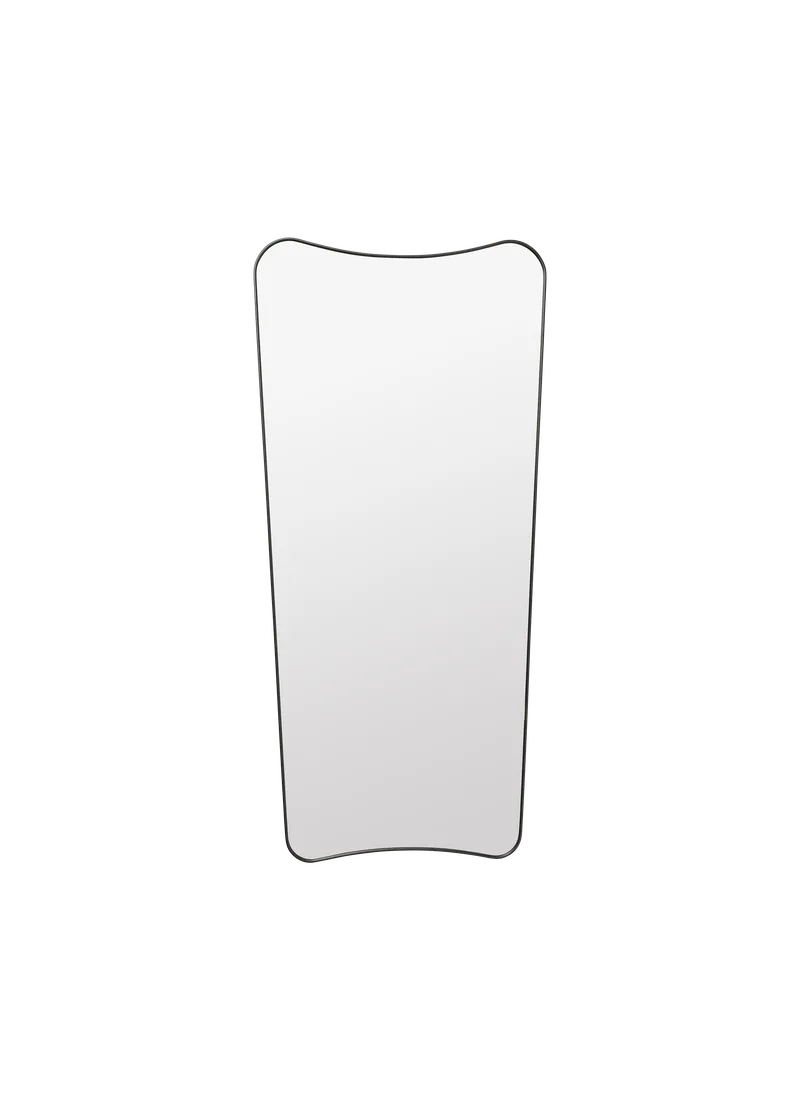 F.A. 33 Wall Mirror von GUBI in Black Brass, 70 × 146 cm – Produktfoto
