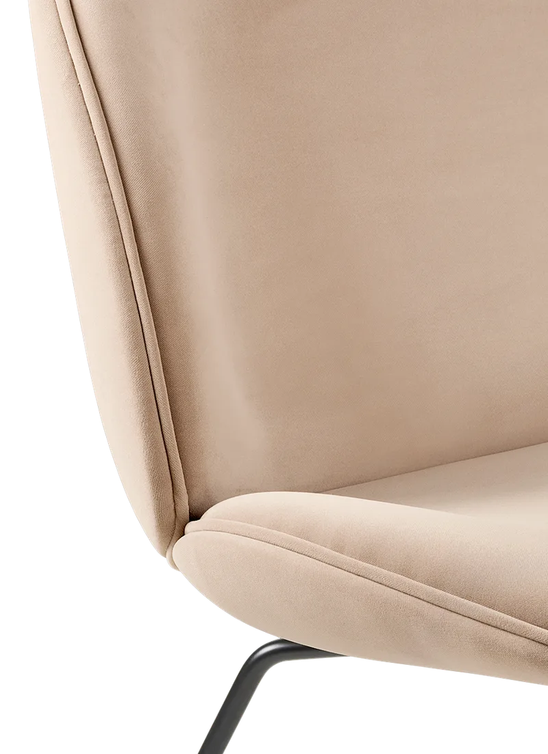 Beetle Sofa by GUBI in Sunday, Dedar (034, Standard), Black – product photo 3 of 7